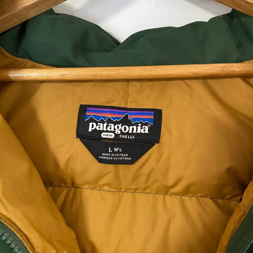 Patagonia Green Puffer Jacket - Picture 2 of 7